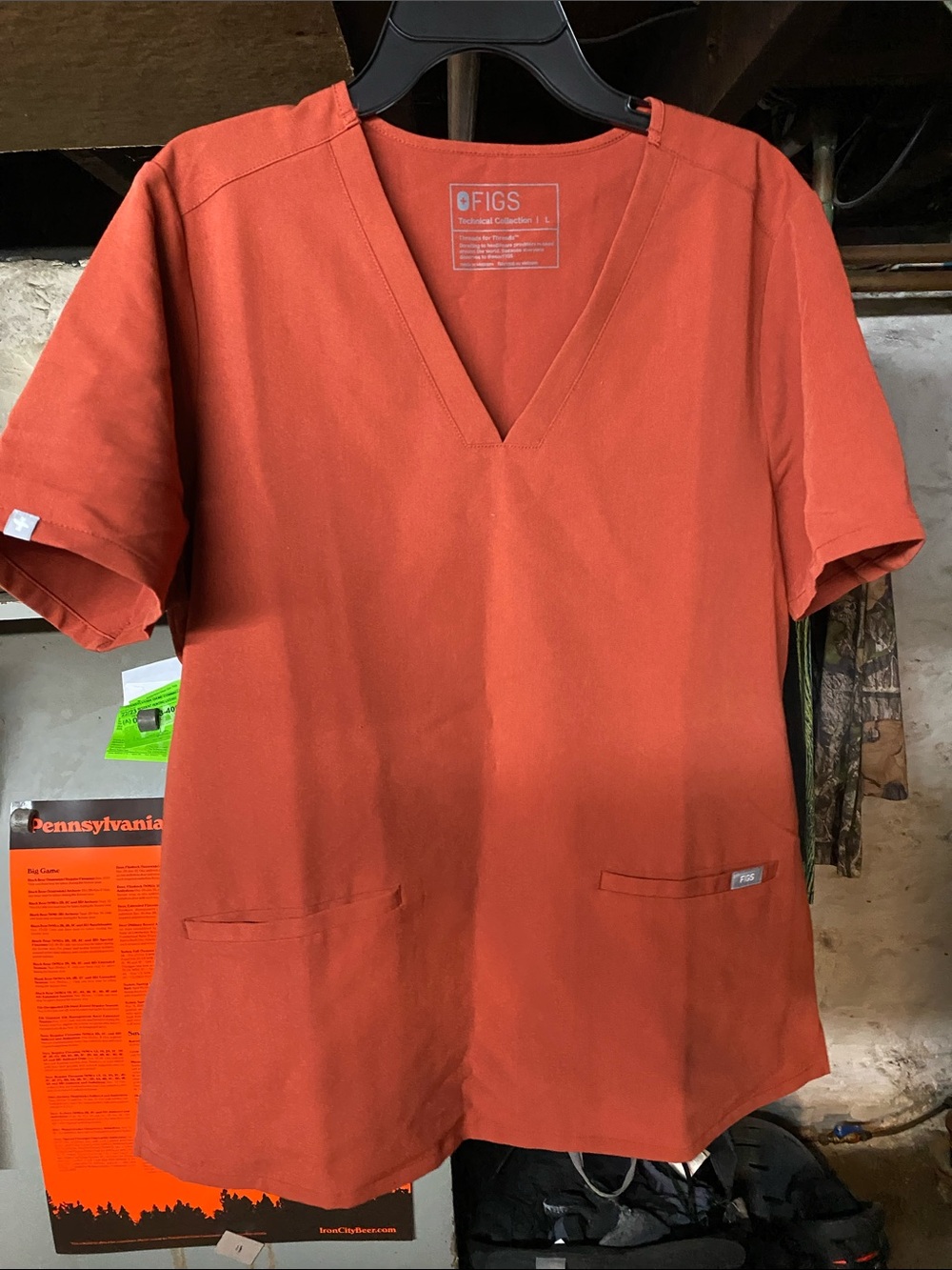 Figs Auburn size Large Casma scrub top